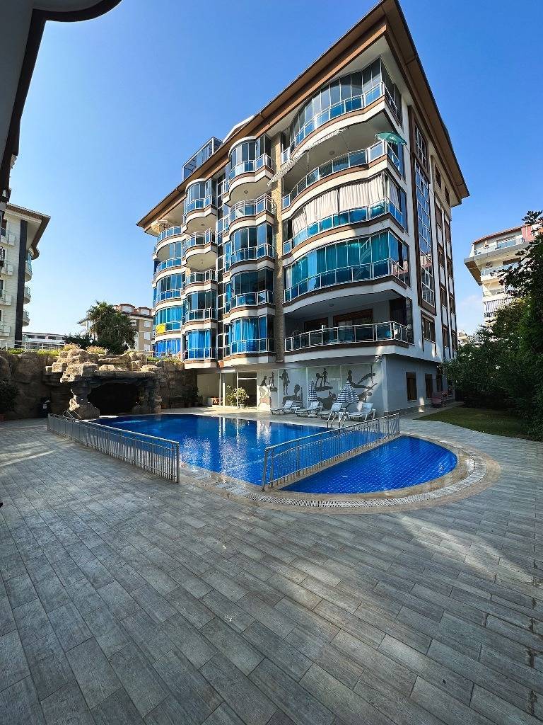 Zařízený 4-pokojový byt jen 100 m od pláže Alanya - Kestel