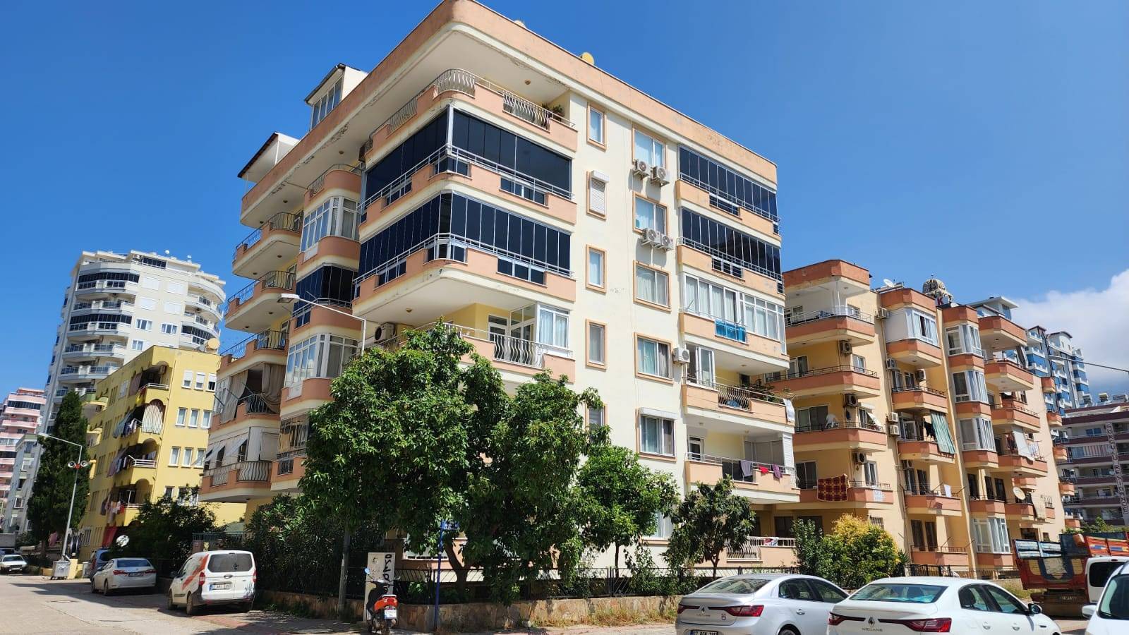 Alanya Mahmmutlar'da plaja 300 m mesafede mobilyalı daire