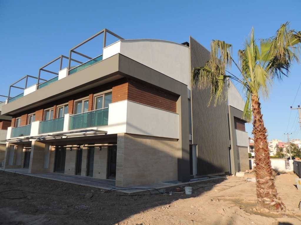 Antalya - Güzeloba'da yeni inşa edilmiş lüks daire ve teras Dublexler 